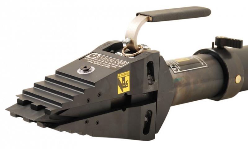 sw14-5ti-equalizer-international-flange-spreader-with-internal-pump-01